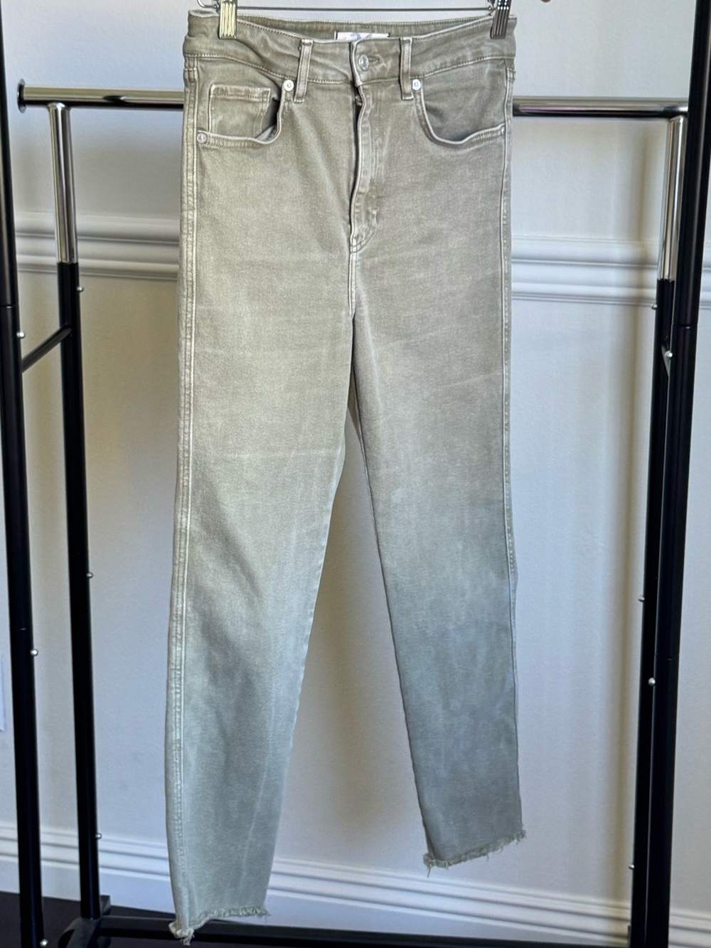 We The Free Women's Skinny Jeans in Olive green wash Size 31 Pre-owned